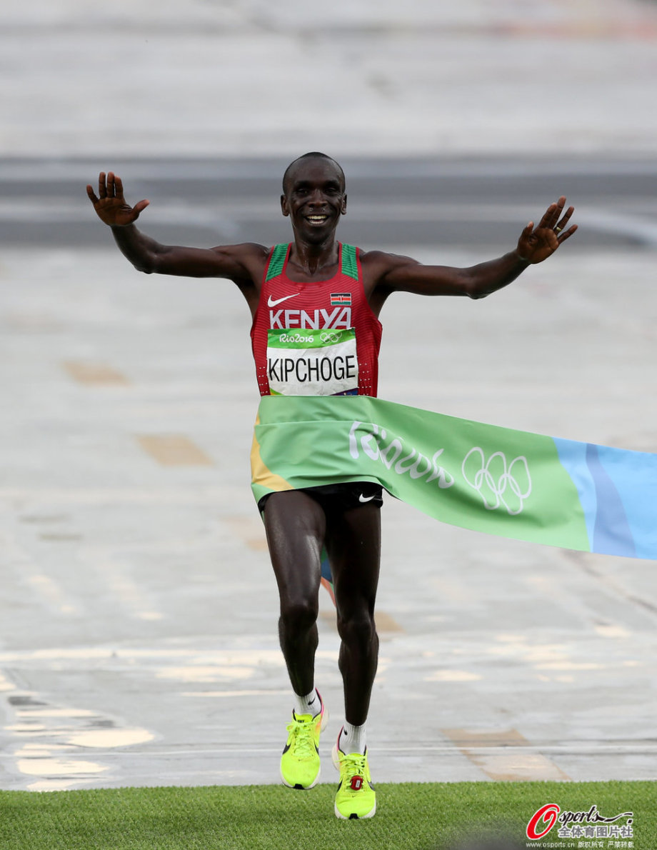 意大利选手斩获速度滑冰金牌