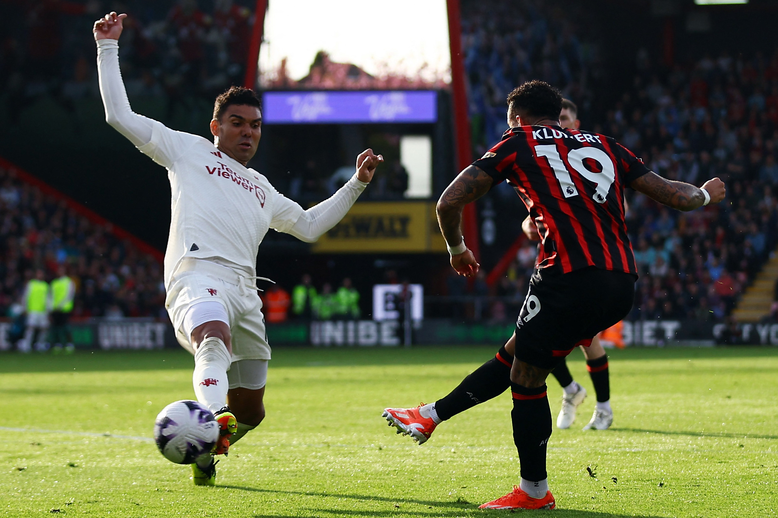 曼联惊险获胜，实力稳步提升的简单介绍