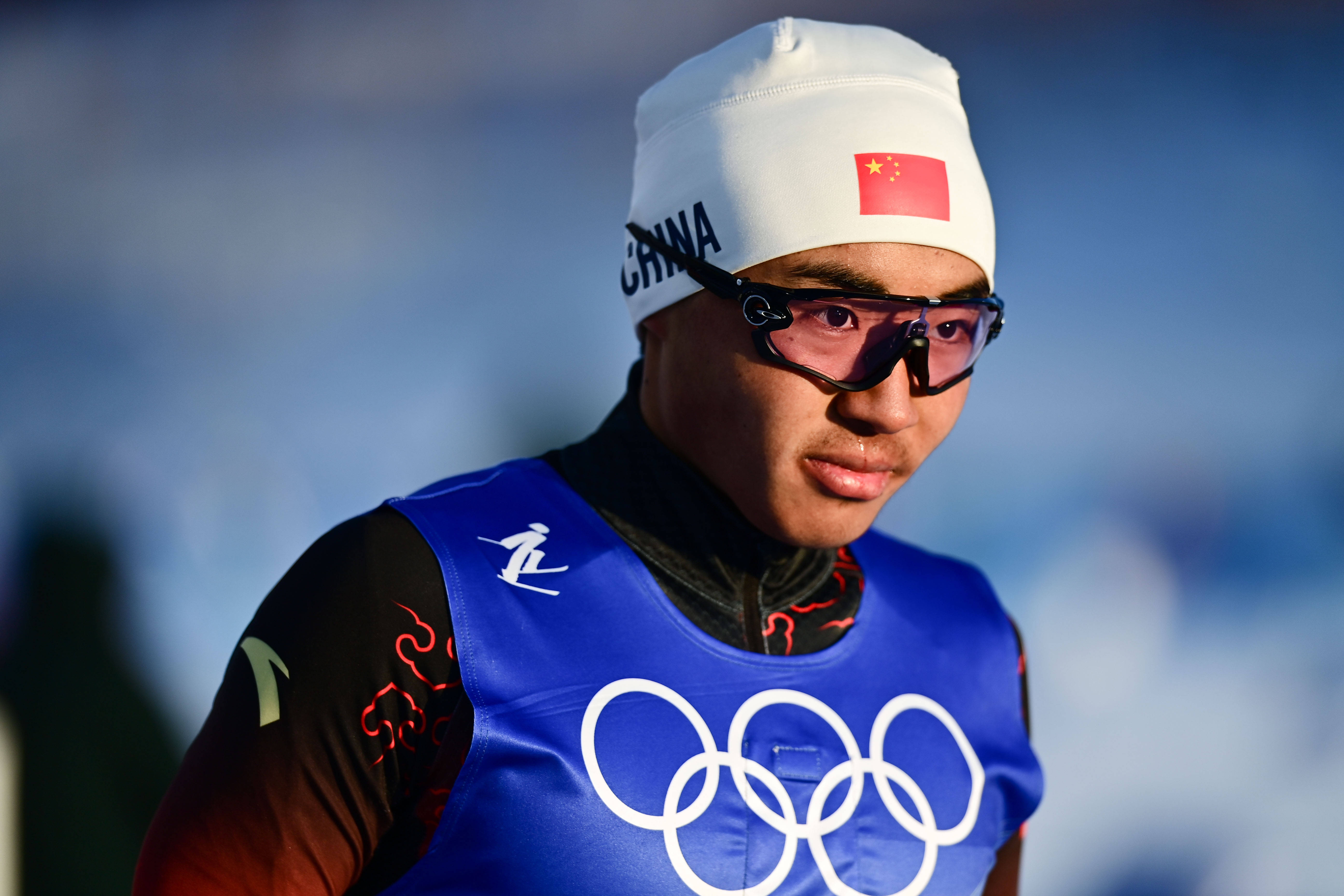 中国选手在越野滑雪中实现成功