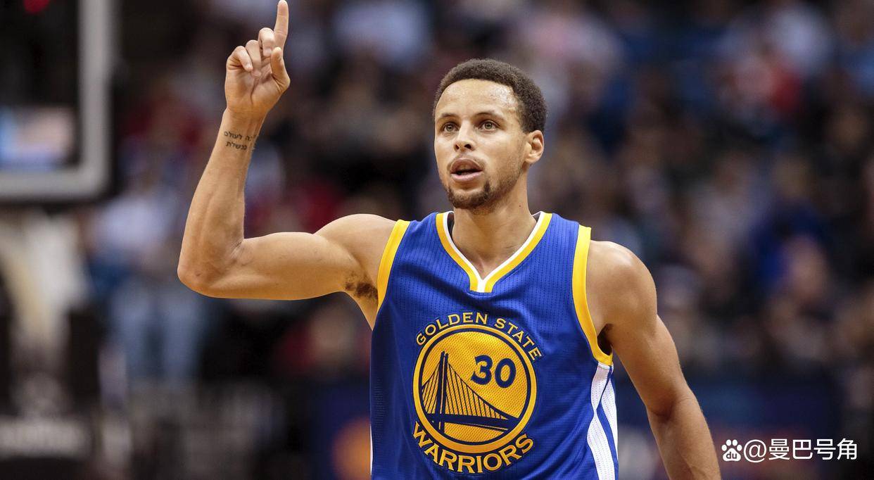 关于美国男篮险胜密尔沃基雄鹿，斯蒂芬·库里关键团战开团秒人鏖战多局成都决赛之夜，锁定晋级资格的信息