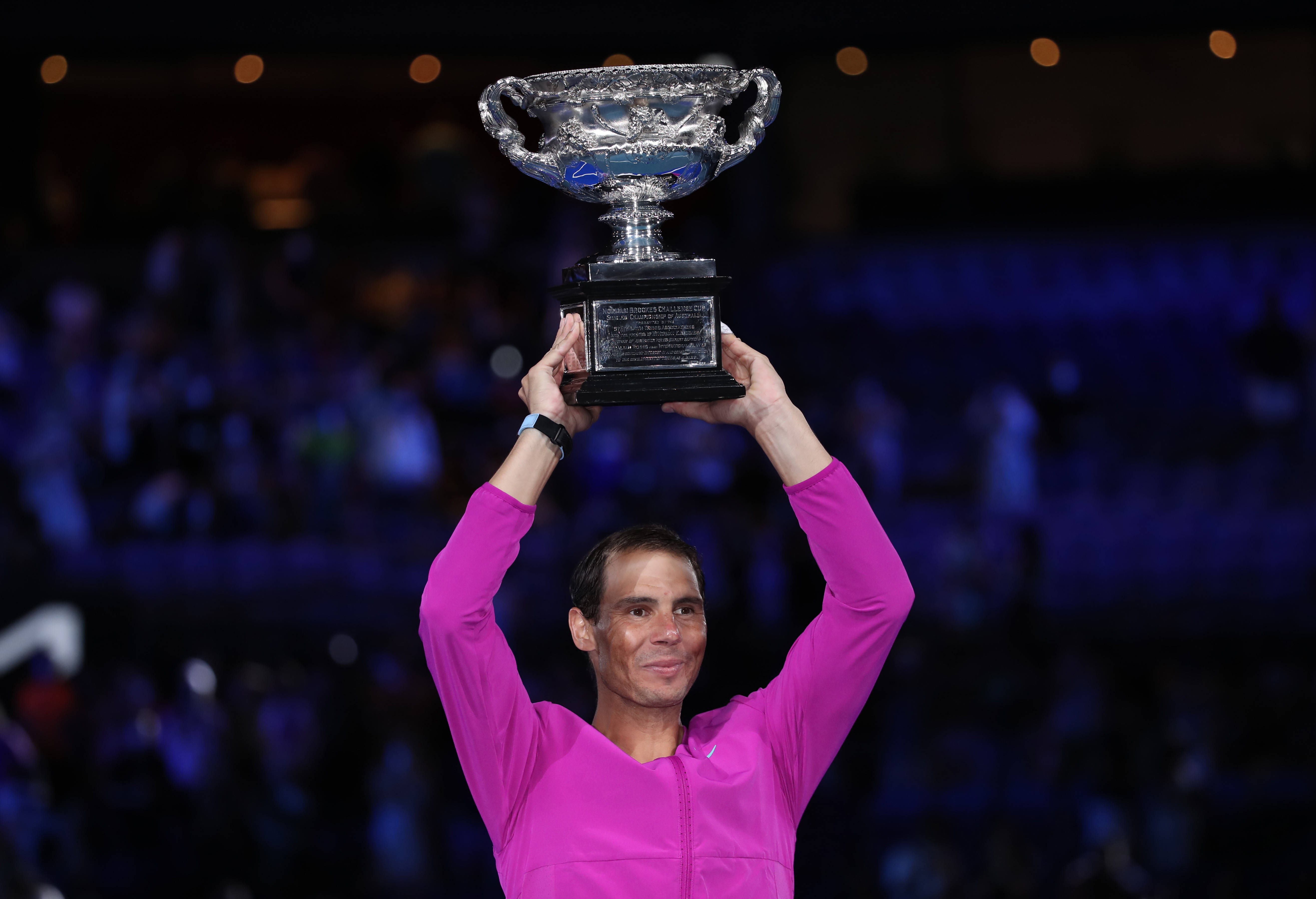 雷火电竞网站-法网逆转澳网，纳达尔点燃赛场