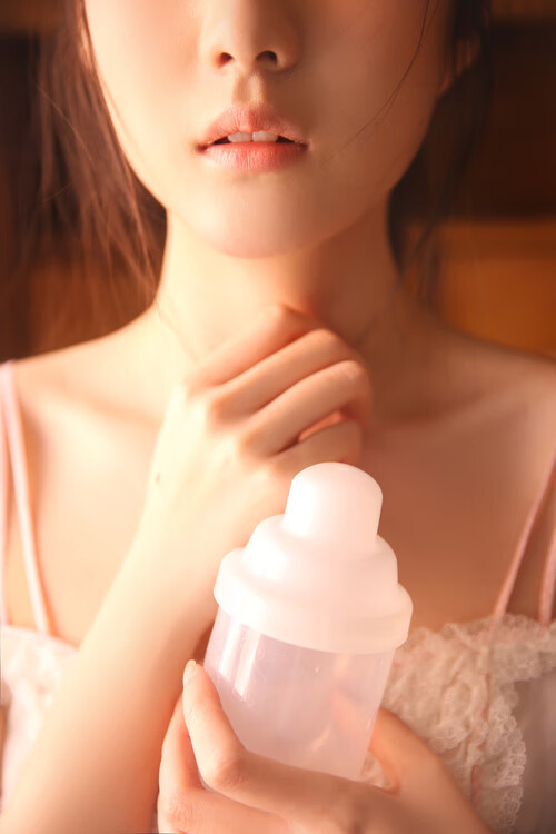 雷火电竞-长夜鏖兵，当绿茵化作棋盘，攻防皆系于一人之肩