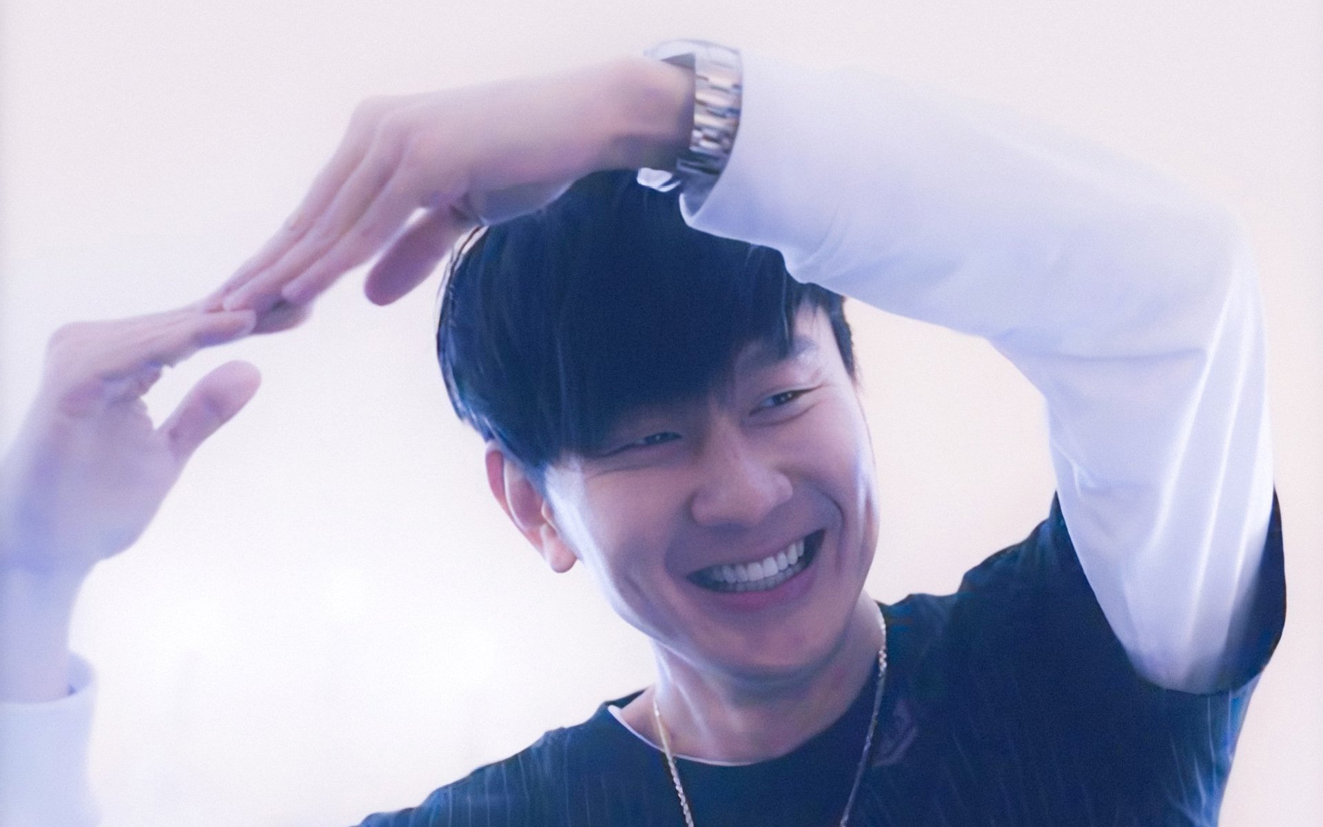 拜仁友谊赛大胜乌拉圭国家队，新援巴雷拉独造三球成关键先生