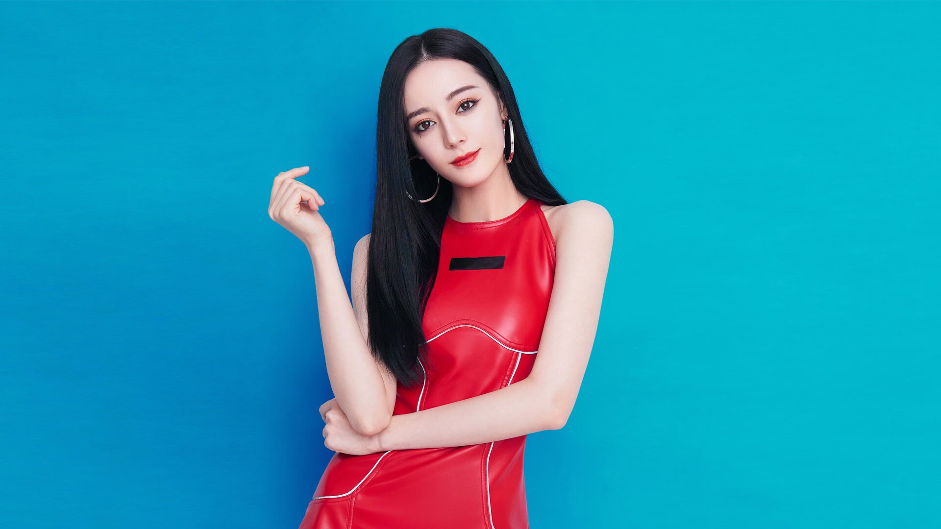 足球赛场双响炮，福登爆发助球队告捷，阿尔及利亚强势拿下智利